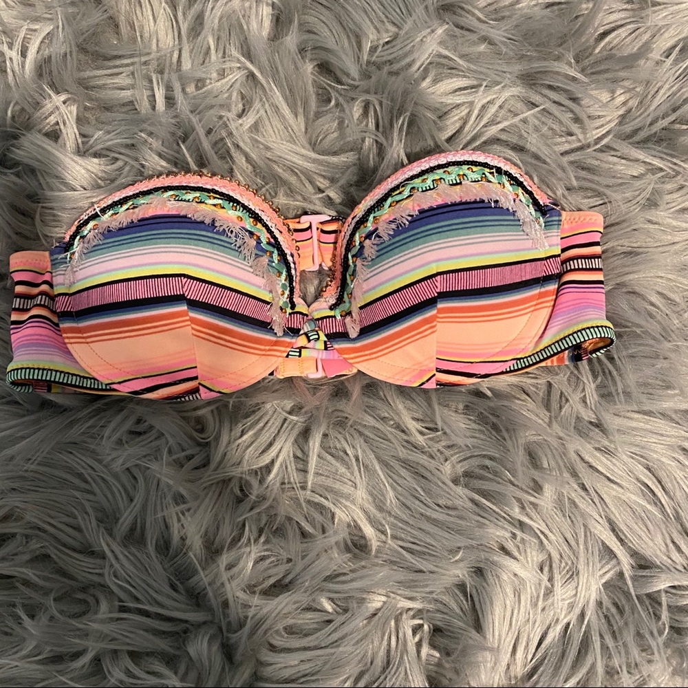 Victoria’s Secret bikini top